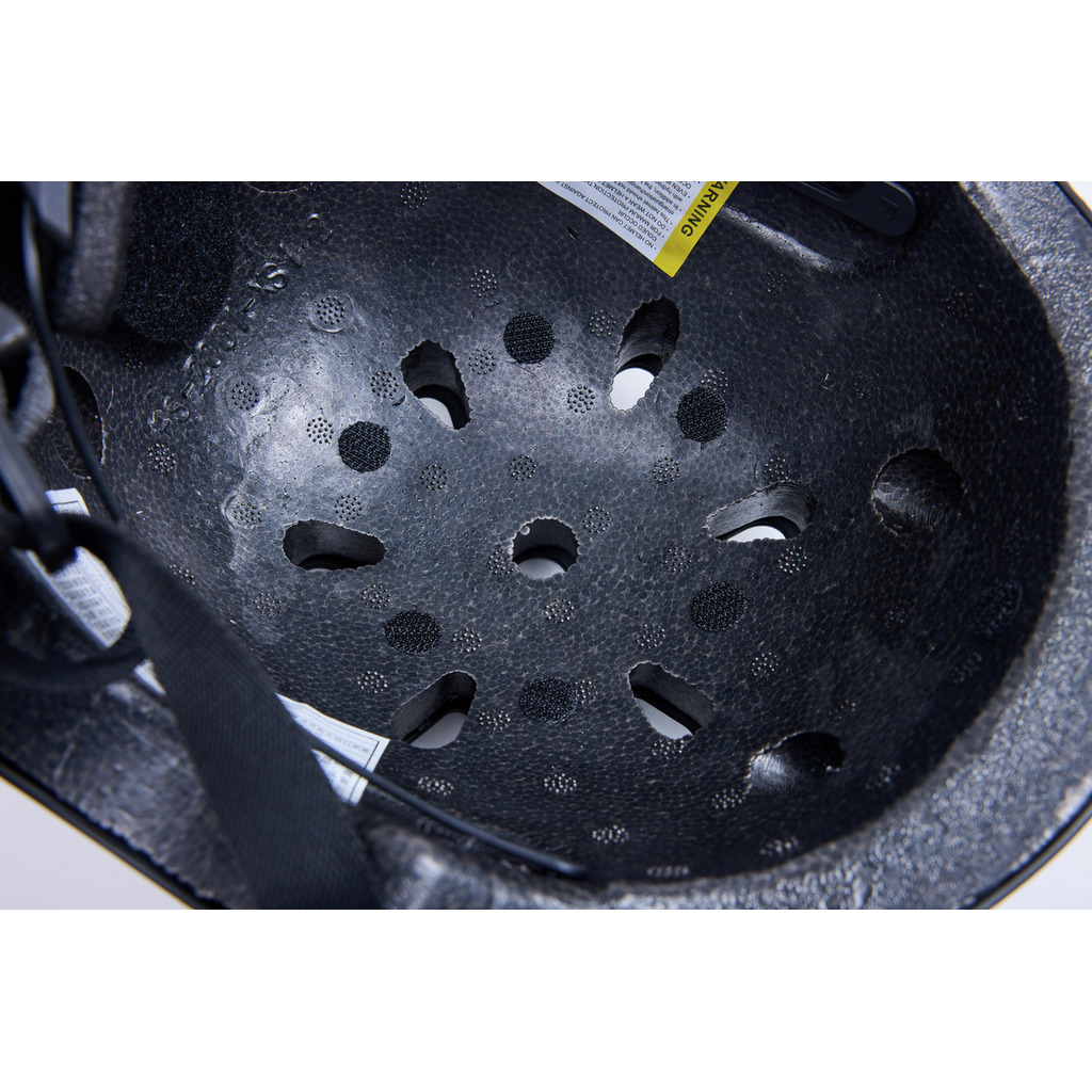 Elmetto nero Elmetto nero