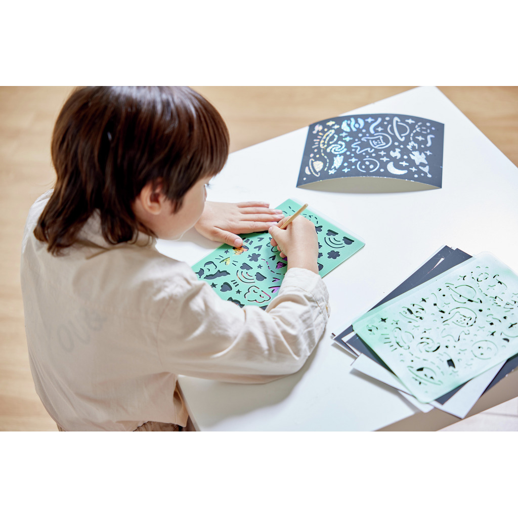 Set stencil e adesivi Set stencil e adesivi