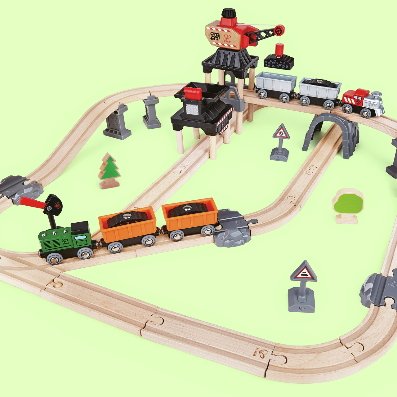 Pista miniera con gru