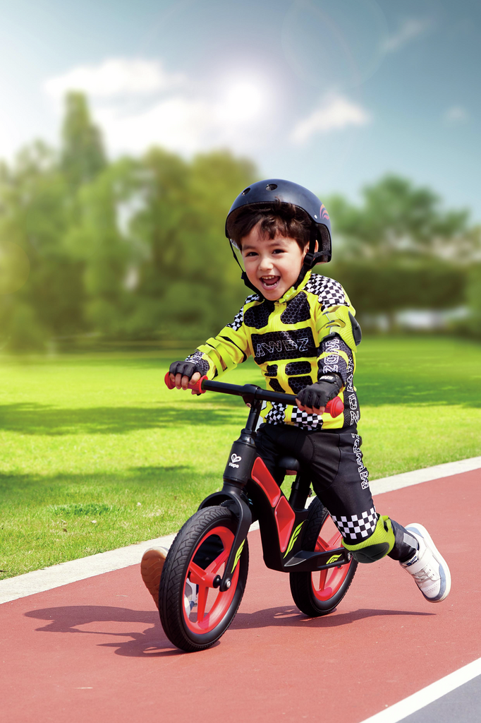 Elmetto nero Elmetto nero