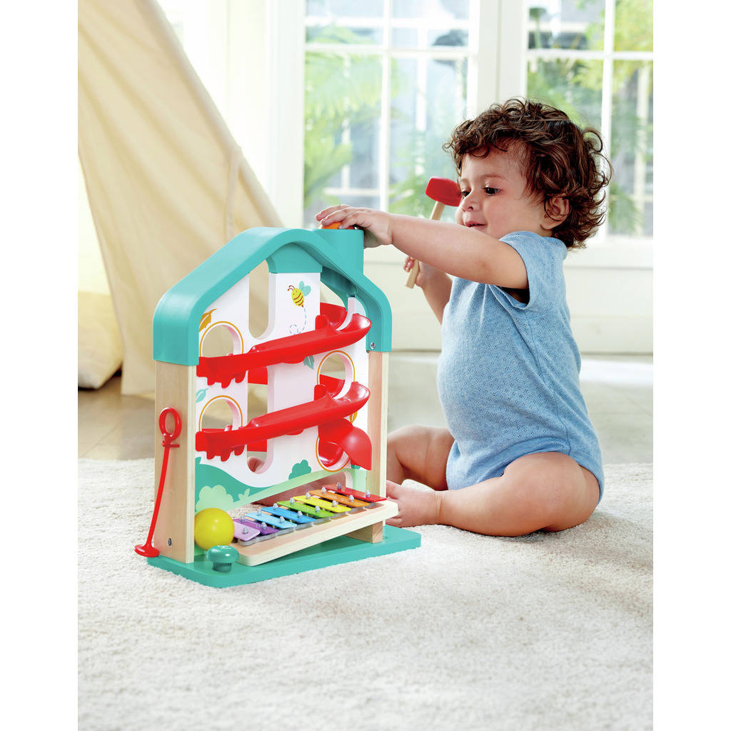 Pista in discesa e xilofono Pista in discesa e xilofono