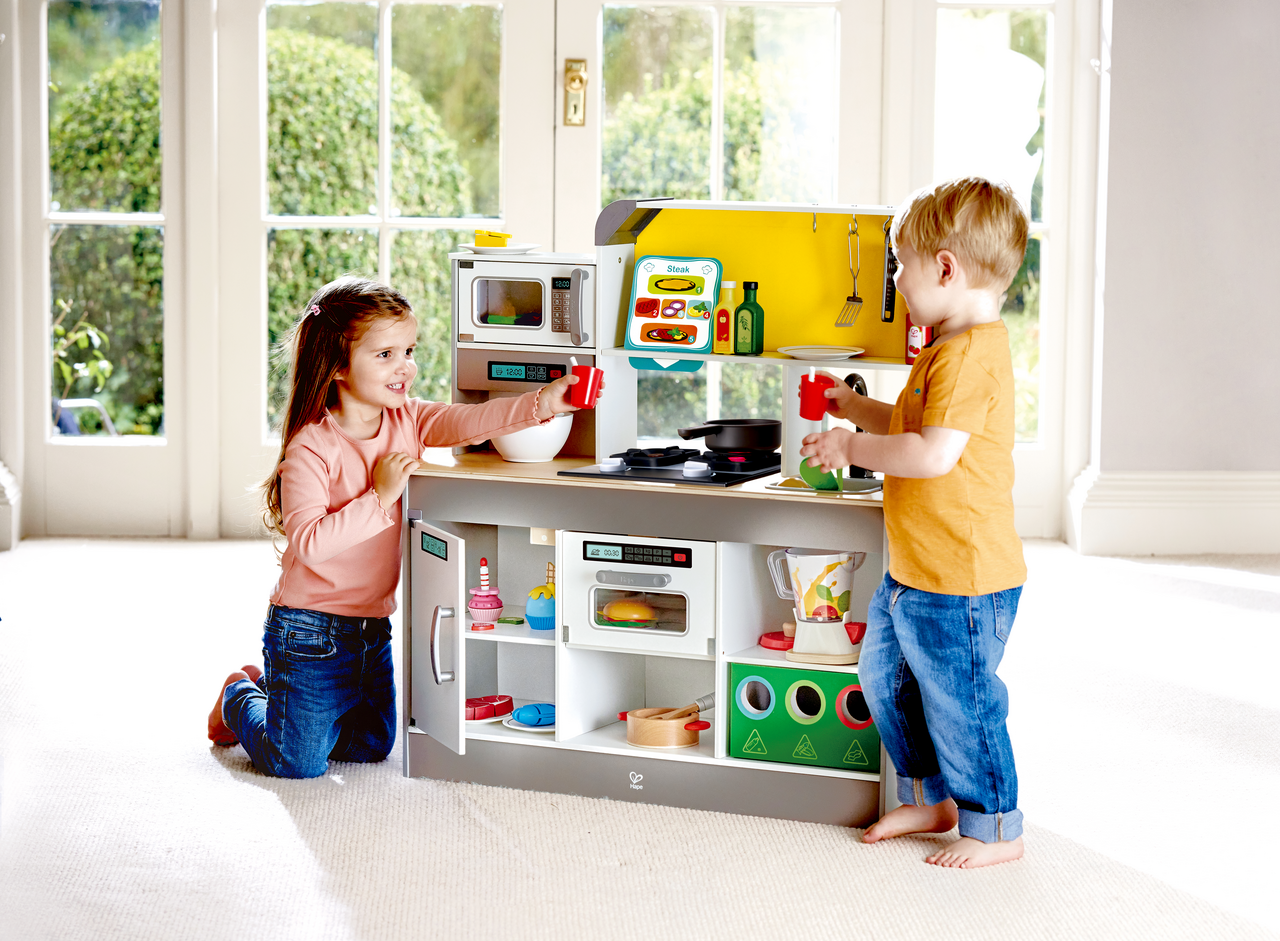 Cucina Deluxe con friggitrice e ventola Cucina Deluxe con friggitrice e ventola